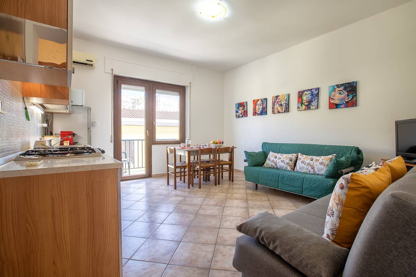 Ganze Wohnung, Apartment 'Petronia' mit Balkon und Wlan in Porto Torres, Sassari Provinz