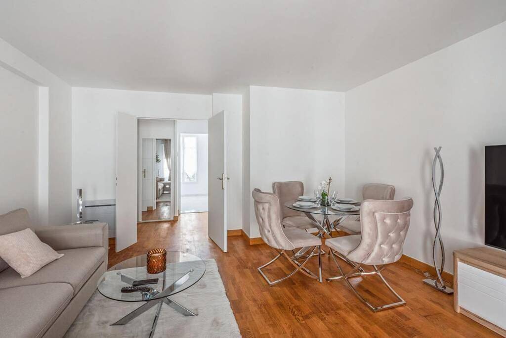 Appartement entier, Three-Bedroom Apartment in Chessy, Seine-et-Marne