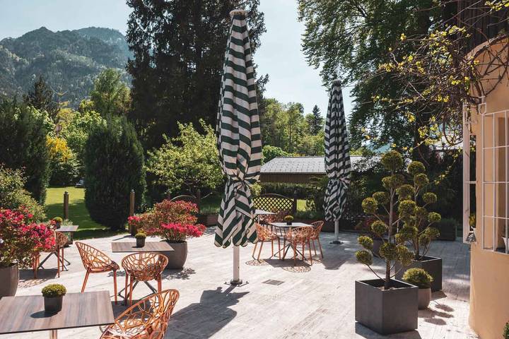 Villa Sonnenhof Boutique-Hotel - Doppelzimmer 27 qm mit Bergblick in Bayerisch Gmain, Berchtesgadener Alpen