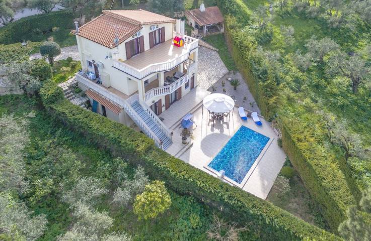 Διαμερίσματα διακοπών για 8 άτομα στη Μπόχαλη