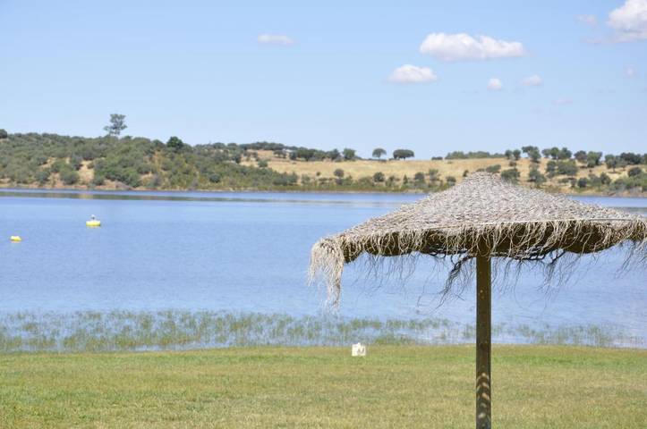 Hostal para 3 personas, con vistas y jardín - 1