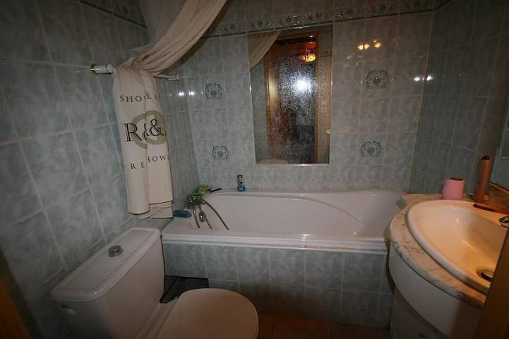 Gîte pour 8 personnes, avec jacuzzi et jardin dans La Chapelle-de-Guinchay - 4