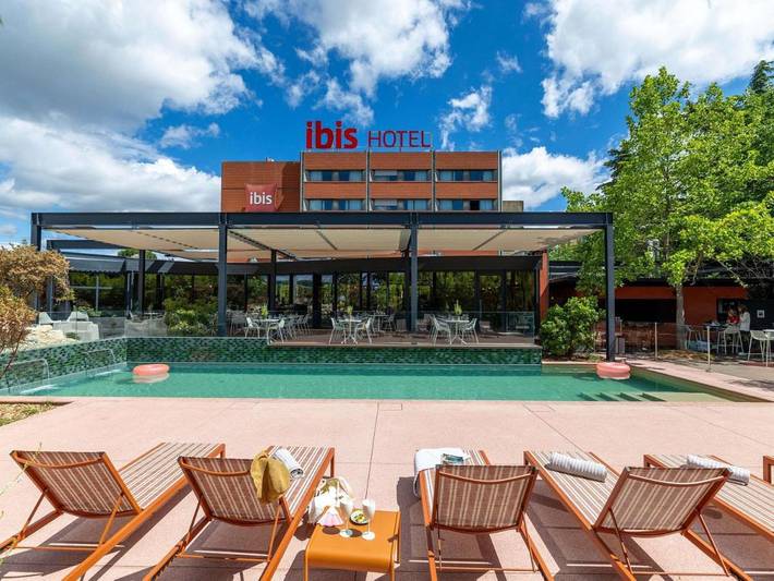 Hôtel pour 4 personnes, avec Terrasse et Piscine