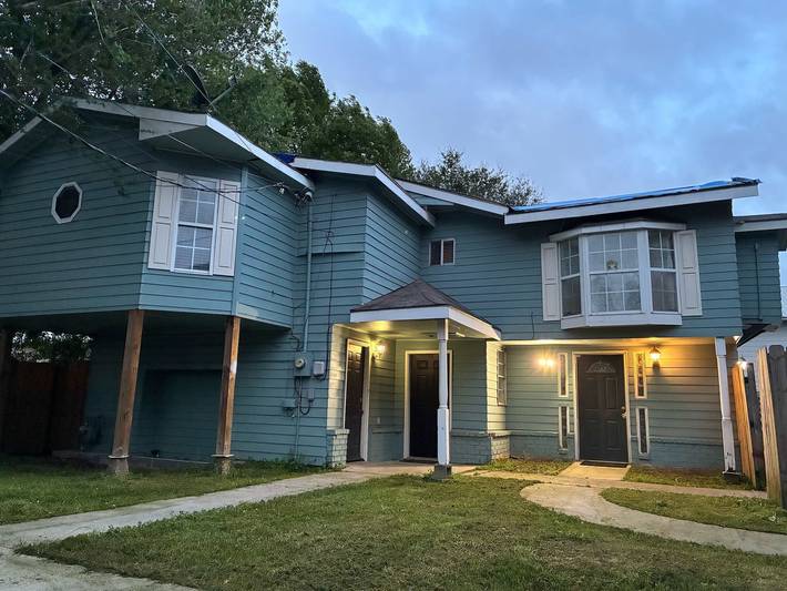 Vacation rental for 12 people, with yard, kid friendly in Louisiana