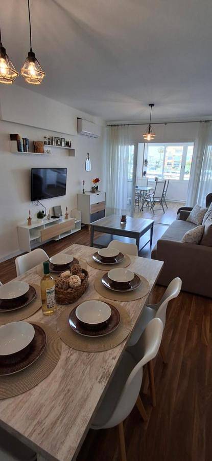 Apartamento de vacaciones para 9 personas, con piscina además de vistas y jardín - 1