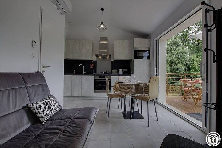 Location de vacances pour 3 personnes, avec Balcon et Jardin dans Vaux-en-Bugey