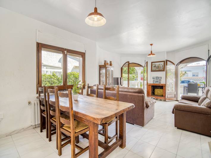 Ferienhaus für 6 Personen, mit Terrasse und Garten, mit Haustier in Empuriabrava - 3