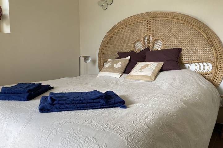 Gîte 2 à 4 pers, dans propriété viticole et proche Bordeaux. in Cambes, Région de Bordeaux