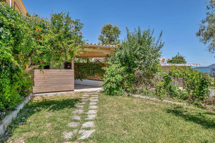 Entire studio, Studio Apartment 'With Garden View', Wi-Fi and Air Conditioning in Nikiana, Alexandros