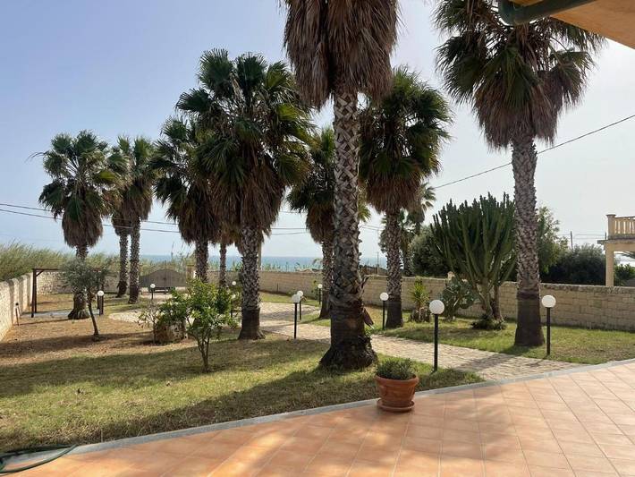 Casa vacanza per 12 persone, con terrazza e panorama nonché giardino, con animali domestici - 1