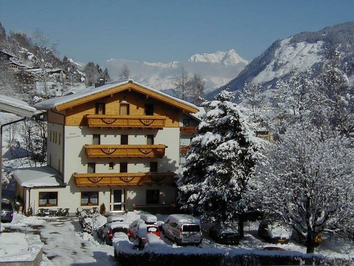 Ferienhaus für 4 Personen, mit Terrasse und Garten in Zell am See - 2