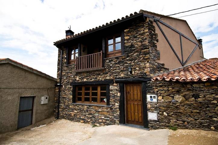 Casa rural para 13 personas, con vistas y jardín, Se admiten mascotas en Sierra de Francia - 2