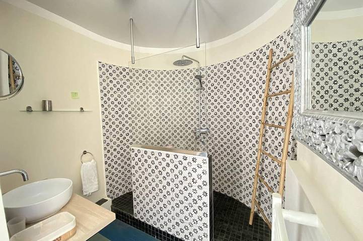 Gîte pour 4 personnes, avec terrasse dans Plage de la Madrague - 4