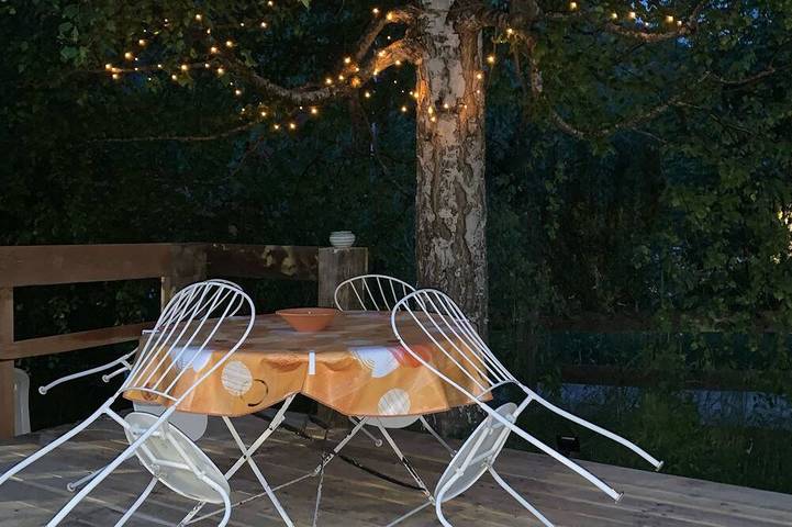 Location de vacances pour 7 personnes, avec terrasse et jardin à Beauvezer