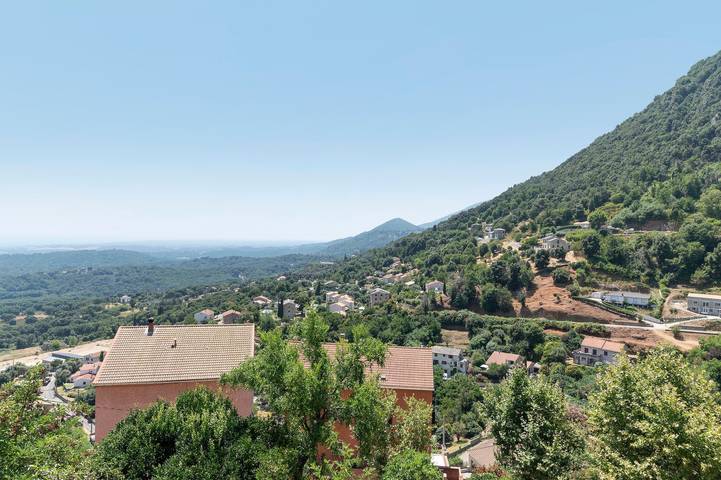 Apartamento entero, Apartamento 'Nucciola' con vistas al mar, jardín privado y aire acondicionado in Cervione, Región de Corte
