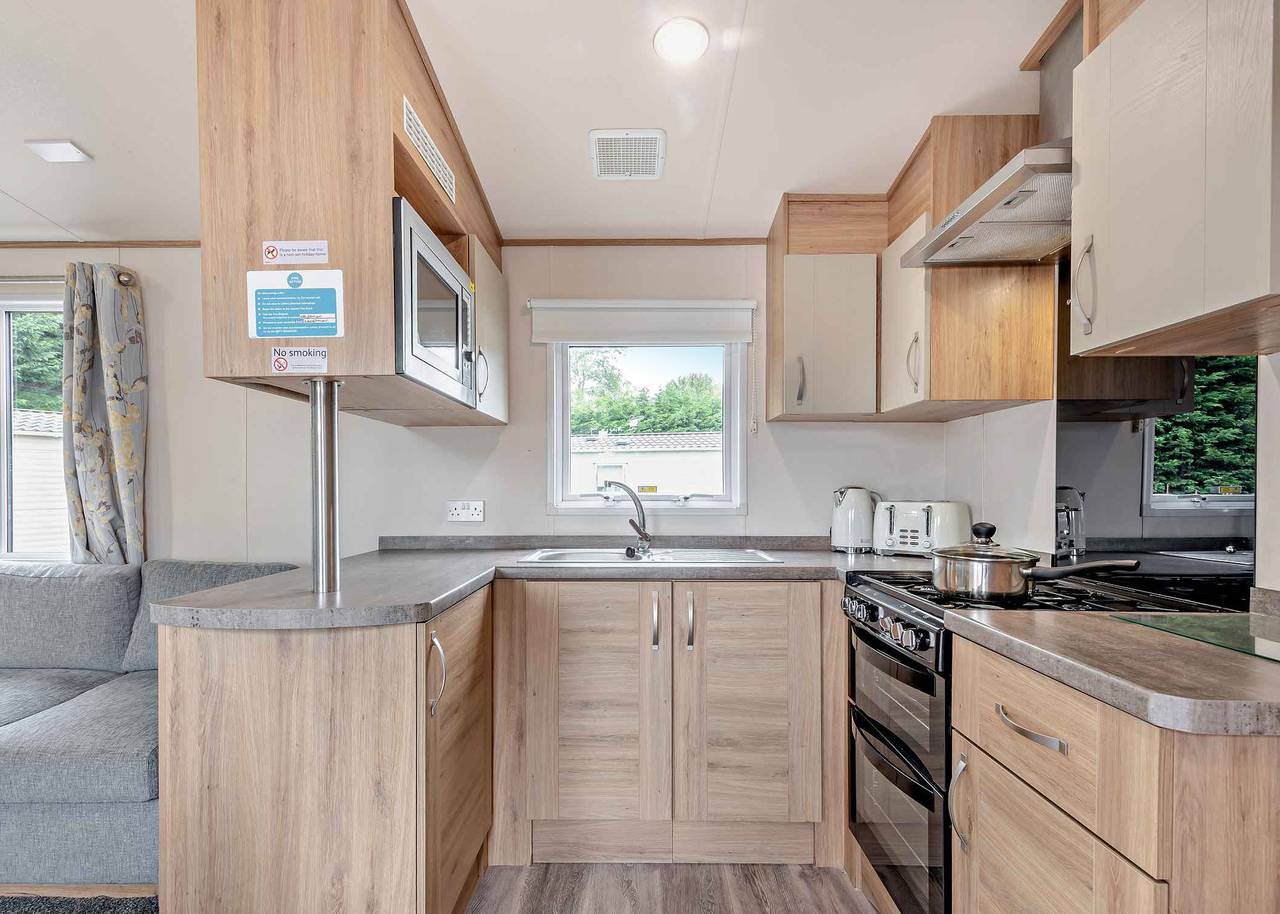 Gold 3 Bedroom Caravan, Sleeps 8 in Great Yarmouth, The Broads