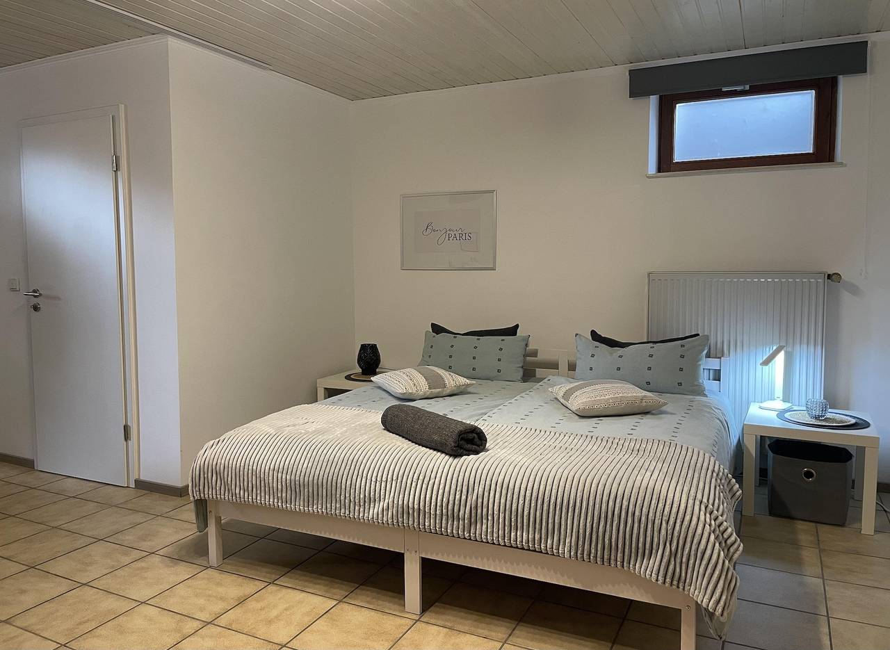 Ganze Ferienwohnung, 2-Bett-Ferienwohng.Dusche und Bad, 1 Schlafzimmer in Polch, Osteifel