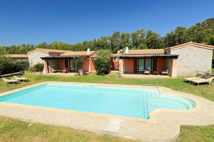 Casa vacanza per 6 persone, con piscina e giardino, con animali domestici - 1