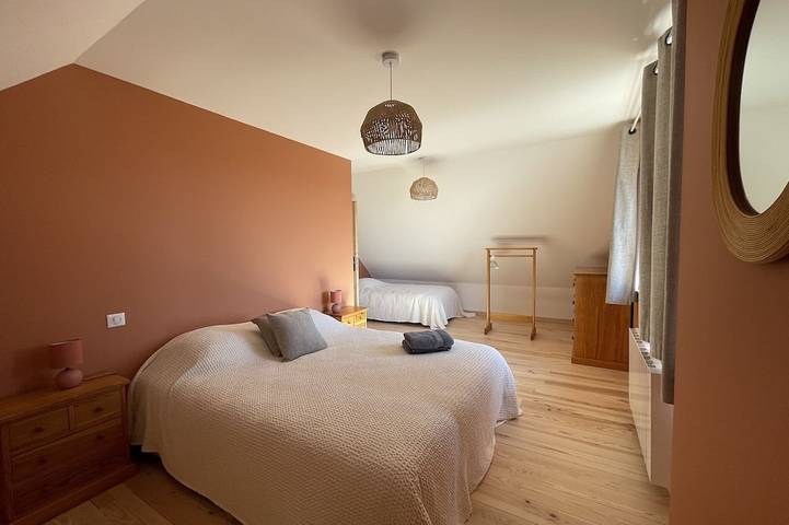 Location de vacances pour 10 personnes, avec terrasse et jardin à Olby - 3