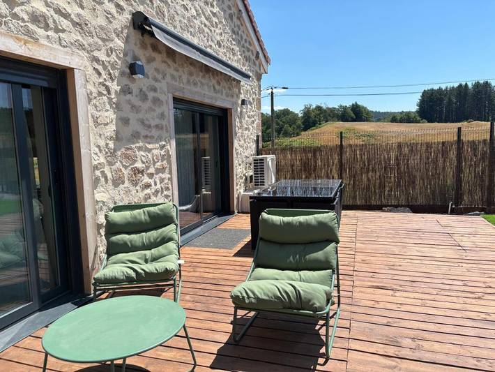 Location de vacances pour 11 personnes, avec Terrasse et Piscine à Compreignac - 2