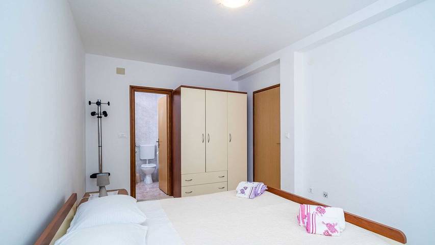 Ferieleilighet for 4 personer, med terrasse - 1