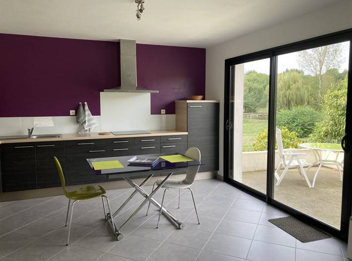 Gîte pour 2 personnes, avec jardin ainsi que terrasse et vue sur le lac dans Fontenay-le-Comte - 3