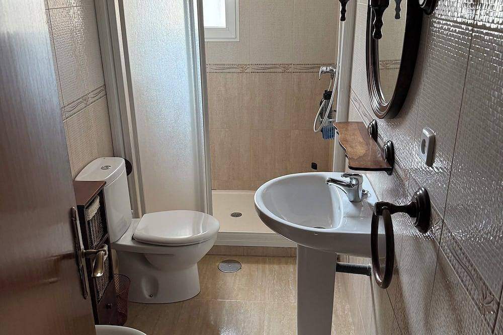 Chalet close to Alicante and the beach, with large terrace for groups in San Vicente del Raspeig, Costa Blanca