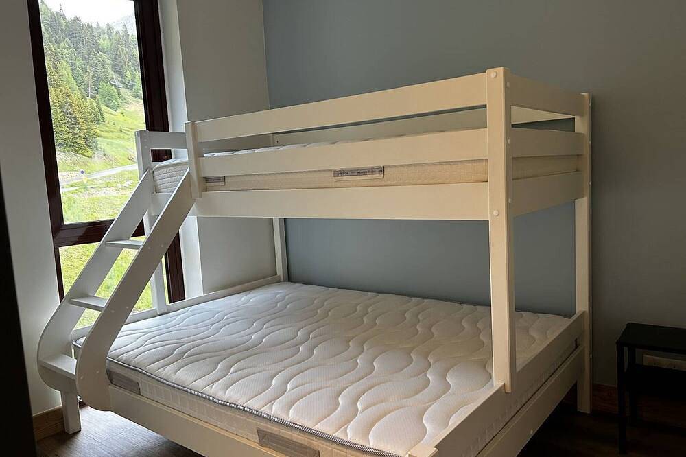 Entire apartment, Renovated apartment in Plagne Bellecôte for 7 people in La Plagne, La Plagne-Tarentaise