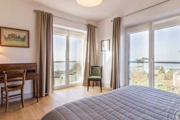 Gîte pour 8 personnes, avec jardin à Carolles - 3