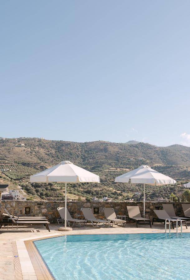 Perla Apartments in Agia Pelagia, Achlada