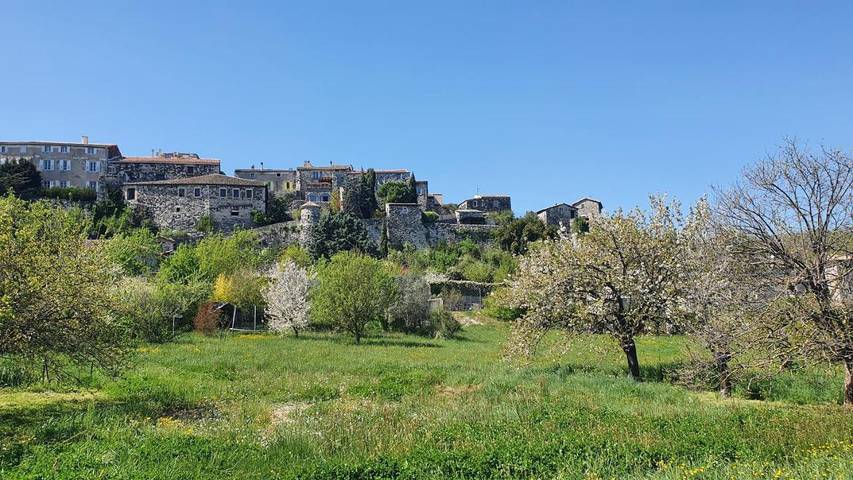 Location de vacances pour 4 personnes, avec vue et jardin à Chomérac - 2