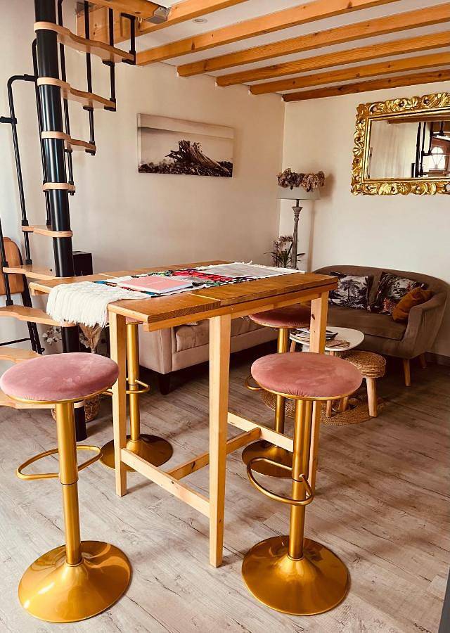 Location de vacances pour 5 personnes, avec Terrasse ainsi que Jardin et Vue à Quincié-en-Beaujolais - 3