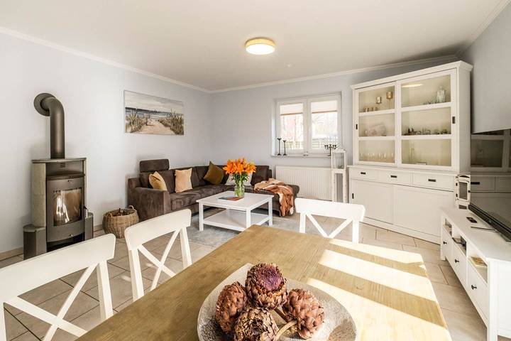 Ganze Wohnung, Ferienwohnung mit Garten für Sie und Ihren Vierbeiner in Büsum, Kreis Dithmarschen
