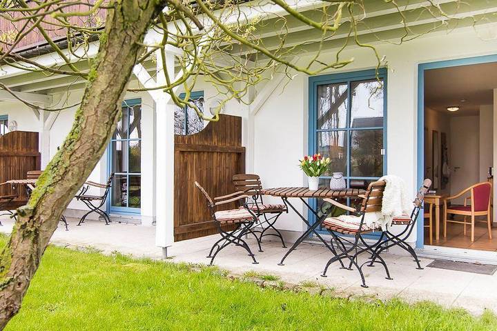 Ferienwohnung für 4 Personen, mit Terrasse und Garten in Putgarten