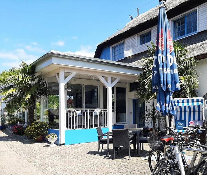 Hotel für 4 Personen, mit Terrasse und Sauna in Diedrichshagen