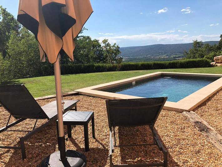 Appartement de vacances pour 2 personnes, avec Jardin ainsi que Piscine et Vue à Roussillon