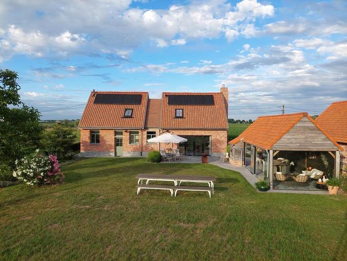Location de vacances pour 8 personnes, avec Terrasse ainsi que Jardin et Vue à Wervik