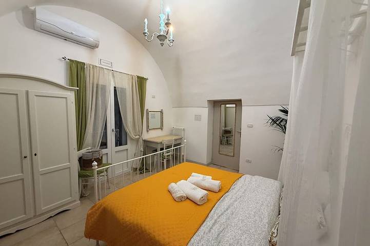 Dimora Molini. Accogliente casa a soli 20 metri dalla spiaggia di Porta Vecchia in Cala Porta Vecchia, Monopoli