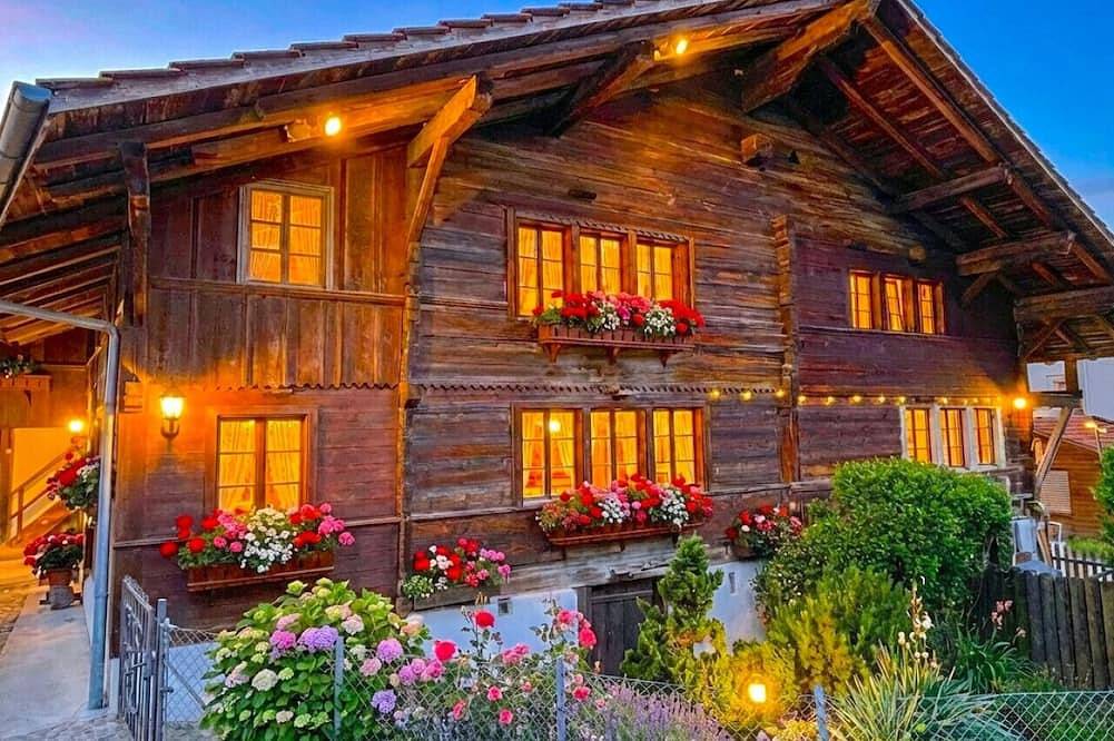 Ganze Wohnung, Concierge, Lake Thun/Alps Scenic Views by Swisshut in Därligen, Thunersee