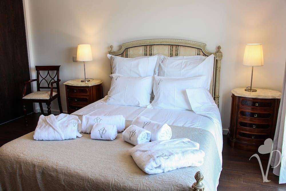 Villa On The Natural Park And Close To Beach, Beautiful Garden And Heated Pool in Faro, Parque Natural da Ria Formosa