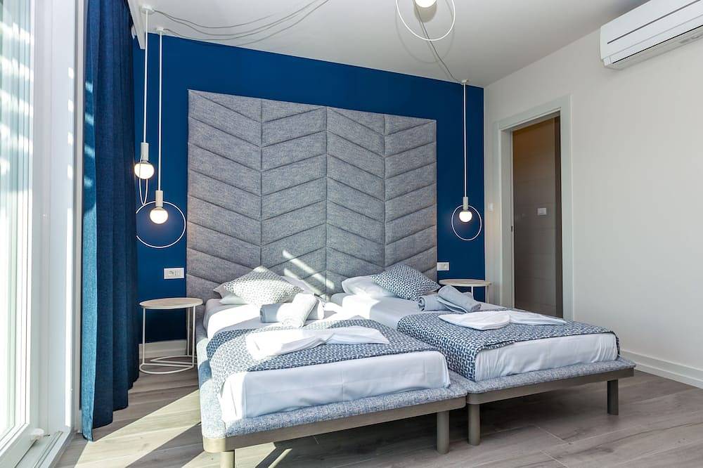 Privat Villa with Infinity Pool and Sea View in Novalja, Pag Island