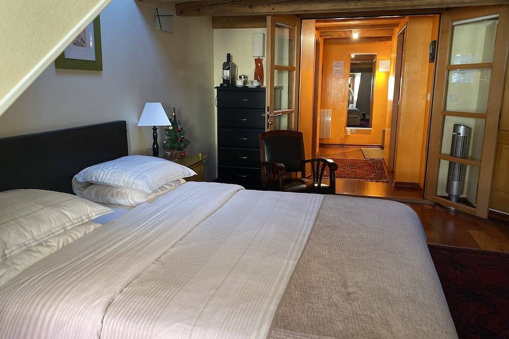Apartamento entero, Large bright and romantic studio in the historic center in Annecy, Región de Annecy