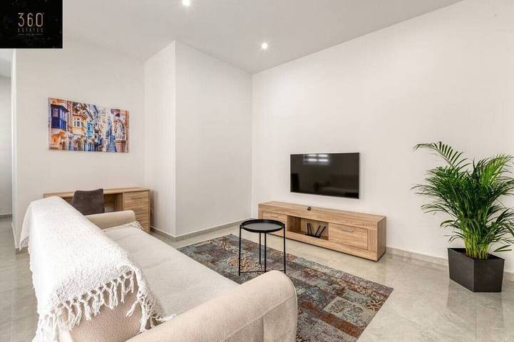 Apartment for 3 people, with balcony in San Giljan