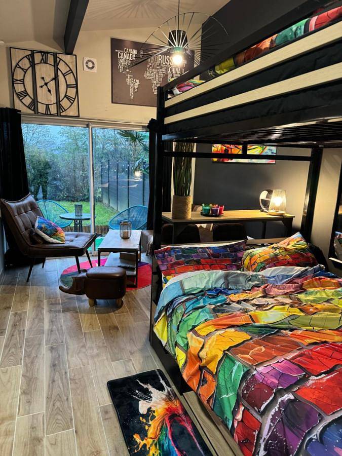 Chambre d’hôte pour 4 personnes, avec Terrasse ainsi que Jardin et Vue