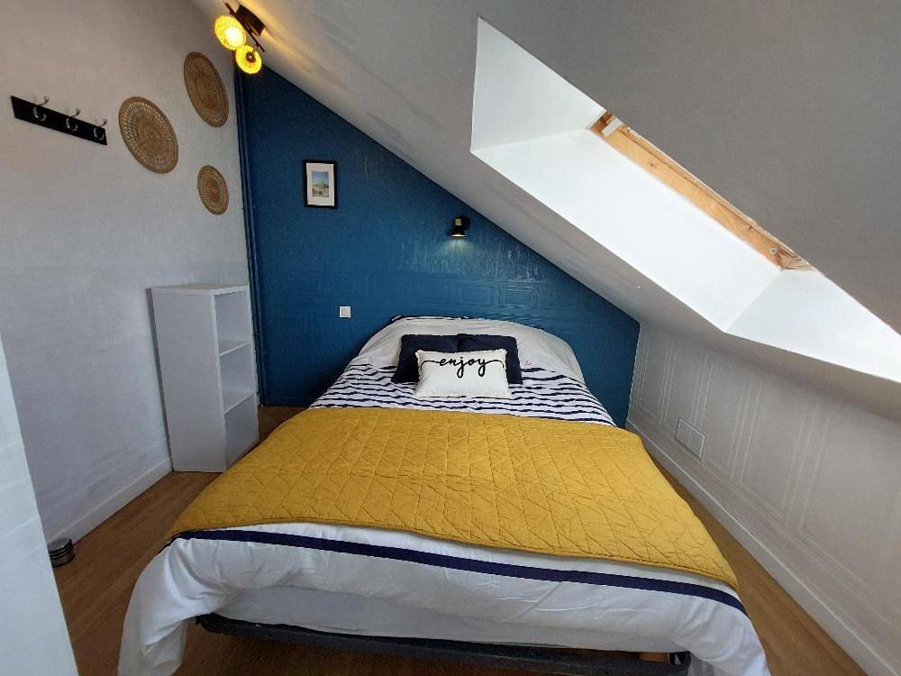 Appartement entier, Two-Bedroom Apartment in Pontorson, Région d'Avranches
