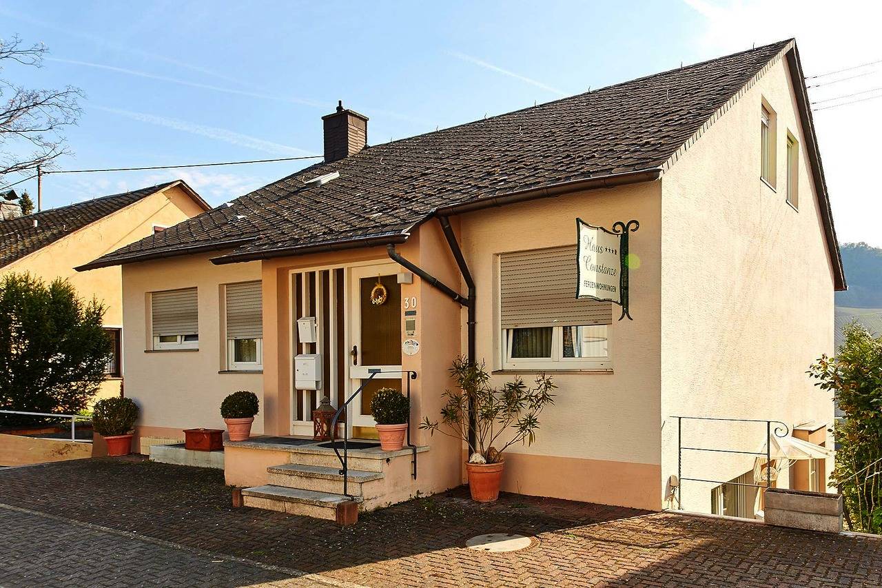 Ganze Ferienwohnung, Ferienwohnung Burgblick in Bernkastel-Kues, Bernkastel-Kues & Umgebung