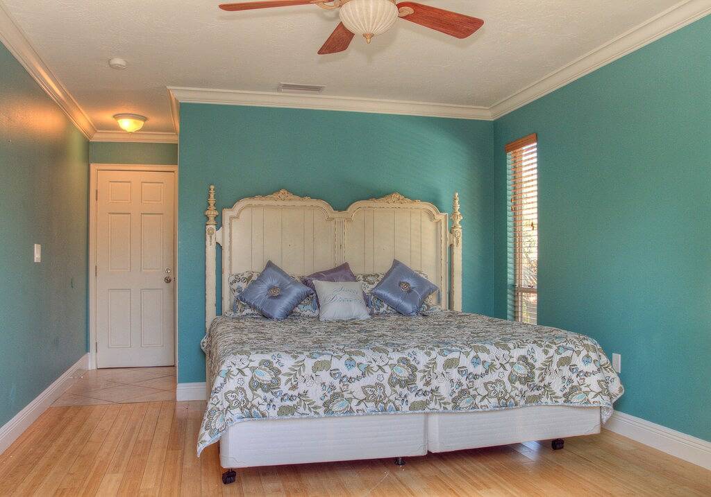 Ganze Wohnung, Perfekte Aussicht auf den Strand von Deck, keine Notwendigkeit, ein Auto zu mieten, Walk to all, kostenloses Wifi in Holmes Beach, Anna Maria Island