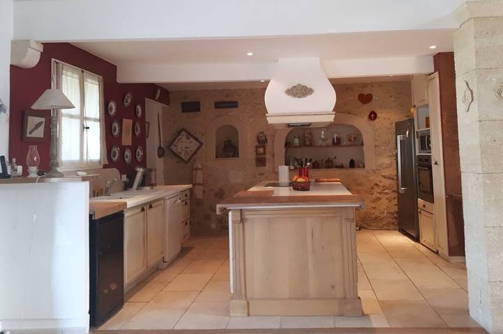 Gîte pour 14 personnes, avec jardin et piscine à Le Pouget - 2