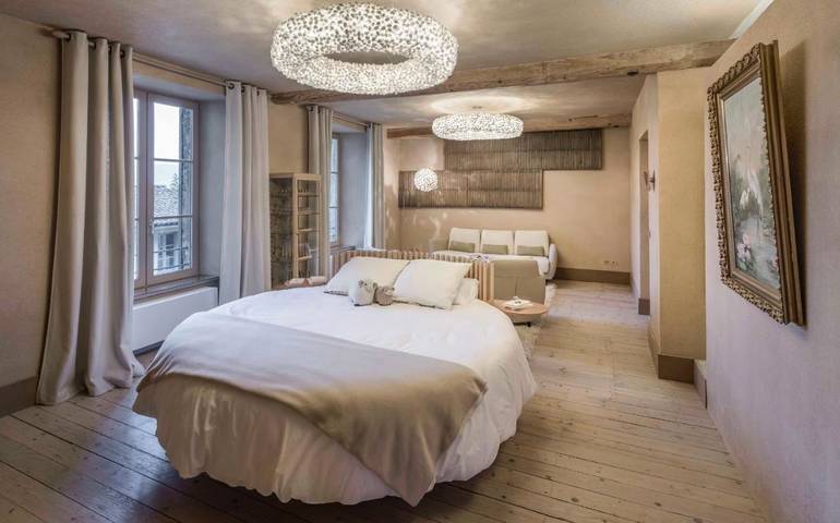Chambre d’hôte pour 3 personnes, avec vue et jardin à Chatte (bateau)