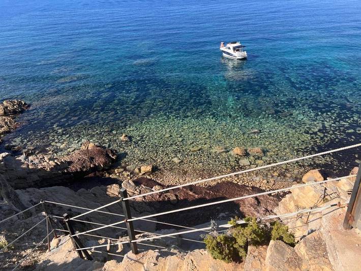 Villa pour 10 personnes, avec vue ainsi que jardin et piscine, animaux acceptés à Sanary-sur-Mer - 4